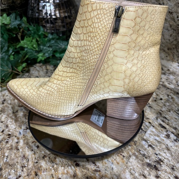 Arider Girl Danika faux snake skin ankle boots • Size 7M - Picture 4 of 7